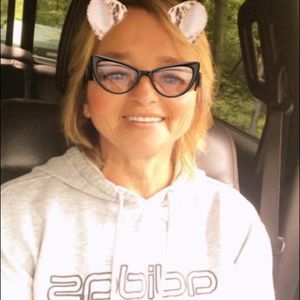 Meet your Posher, Pam